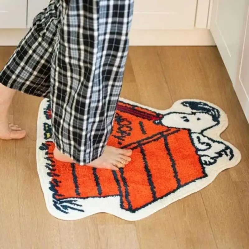 Cute Cartoon Snoopy House Shap - Home Goods Bathroom Rugs บทวิจารณ์และราคา